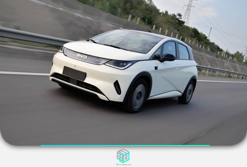停车7天692元 火车站西广场收费咋这么贵?